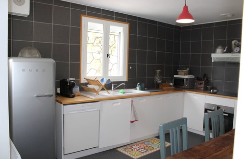 Eyzahut House | Gîte de la Falaise Avec vue sur la Vallée de la Combe Abut et le Ravin D'eyzahut