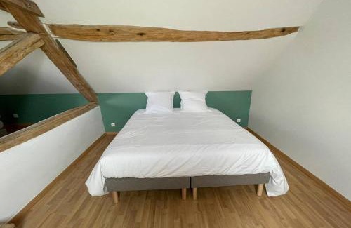 Diancey House | Gîte de la Fontaine salée