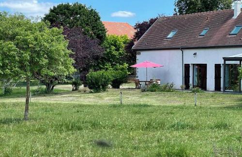 Diancey House | Gîte de la Fontaine salée