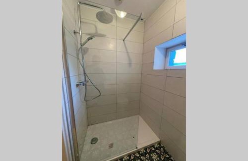 Diancey House | Gîte de la Fontaine salée