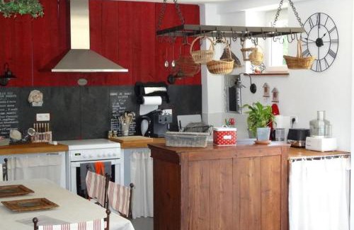 Coulonges-sur-l'Autize House | Gîte de la Villa André