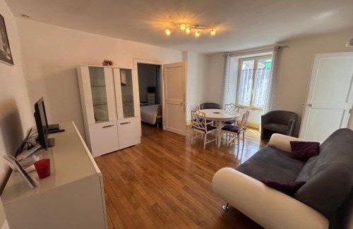 Les Riceys Apartment | Gîte de la petite Croix Blanche