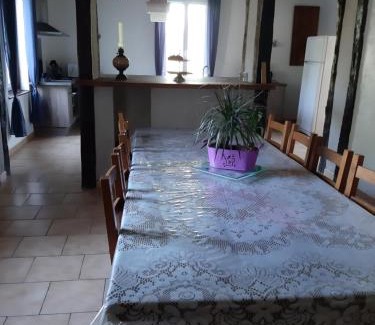 Dhuizon House | Gîte de La Ronce