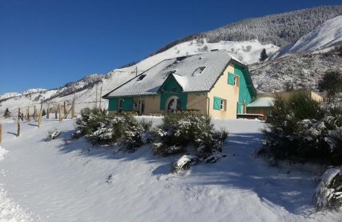 Accous Hotel | Gîte de montagne du Plateau de Lhers- Accueil randonneurs
