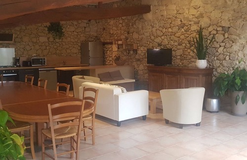 Cubnezais House | Gîte Domaine de La Gravette