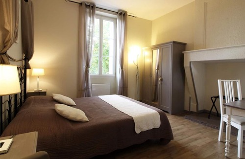 Cubnezais House | Gîte du Domaine de la Gravette