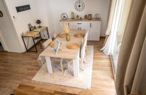 Maron House | Gîte du Maron