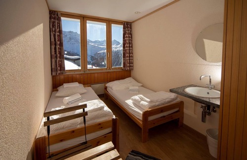 Lauenen Bei Gstaad Hotel | Gîte du Prilet
