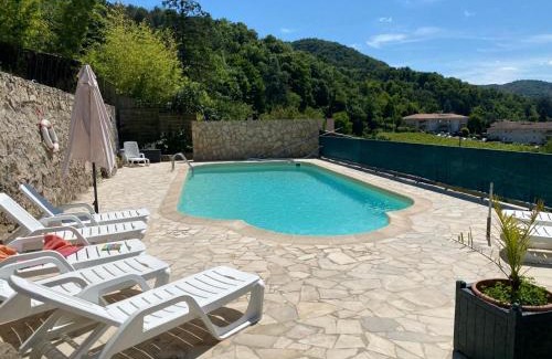 Tournon-sur-Rhone House | Gîte du vigneron à La Terrasse piscine local vélos