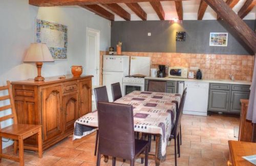 Montresor House | Gîte ensoleillé à Montrésor avec jardin et WiFi - FR-1-381-72