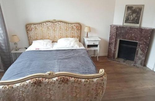 Saint-Leonard-des-Bois House | Gîte entier plein centre de St Léo, 2 ch, 4 pers