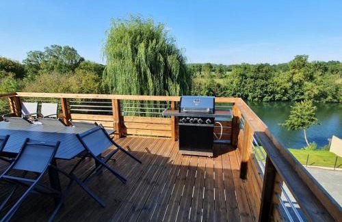 La Fleche House | Gîte familial avec piscine privative chauffée, terrasse sur le Loir et proche du Zoo de La Flèche - FR-1-410-329