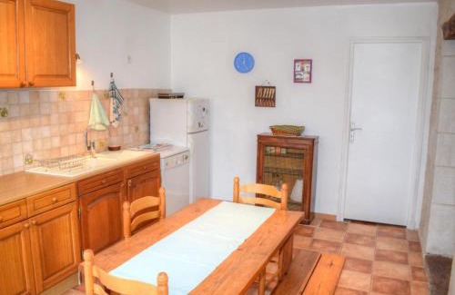 Chemille-sur-Indrois House | Gîte familial en Touraine avec cheminée, animaux acceptés, jardin et parking - FR-1-381-444