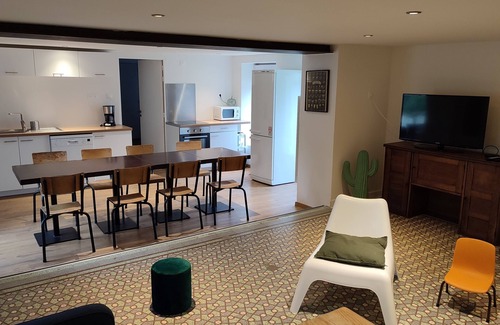 Murs-Erigne House | Gîte for 8 people