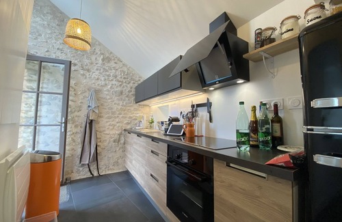 Sainte-Suzanne-and-Chammes House | Gîte du Petit Rocher