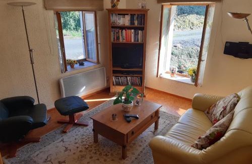 Chatel-Montagne House | Gîte * Gaïa *