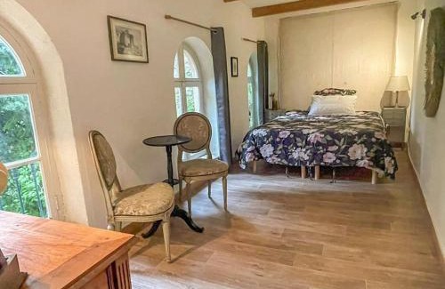 Sabran Apartment | Gîte indépendant avec terrasse Saluces