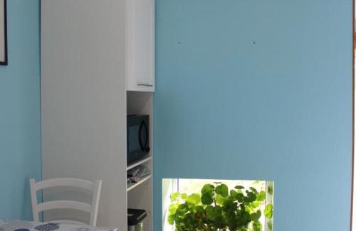 Chatel-de-Neuvre House | Gîte indépendant rénové avec jardin à Châtel-de-Neuvre - FR-1-489-22