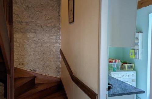 Salles-Lavalette House | Gîte indépendant avec vue et cheminée - Animaux acceptés, Parking, WIFI - FR-1-653-269