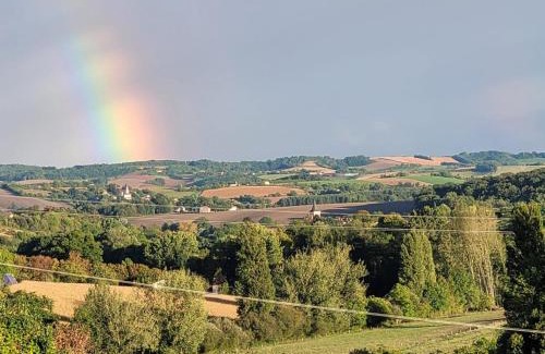Salles-Lavalette House | Gîte indépendant avec vue et cheminée - Animaux acceptés, Parking, WIFI - FR-1-653-269