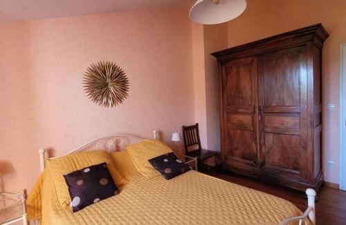 Salles-Lavalette House | Gîte indépendant avec vue et cheminée - Animaux acceptés, Parking, WIFI - FR-1-653-269