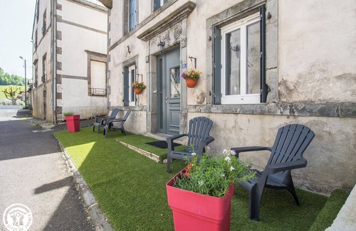 Egliseneuve-d'Entraigues House | Gîte le Sancy 1851 - Egliseneuve-d'entraigues