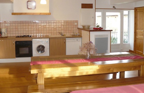 Massiac Cottage | Gîte La Grange - Pool and nature.