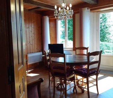 Les Fontenelles House | Gîte La petite maison horlogère jacuzzi & sauna , prêt de raquettes des neiges