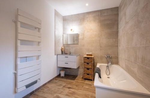 Millencourt-en-Ponthieu House | Gîte le Clos Saint-Martin - Avec jacuzzi