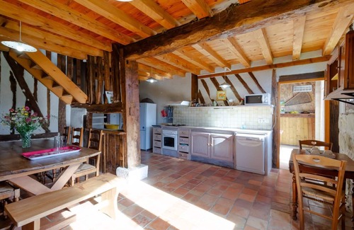 Lavergne House | Gîte Le Capricorne avec grande piscine privée