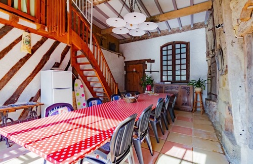 Lavergne House | Gîte Le Capricorne avec grande piscine privée