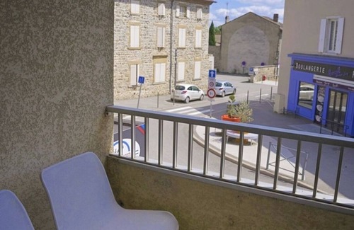 Sablons House | Gîte le loft bleu sleeps 12