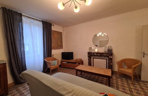 Saint-Marcel House | Gîte Le Mage - meeting house