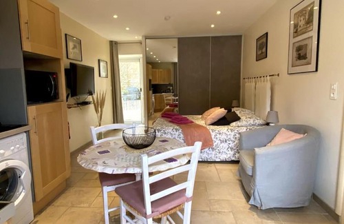 Reillanne House | Gîte Le Nathalie Meublé de tourisme 4 étoiles Le Moulin de Prédelles