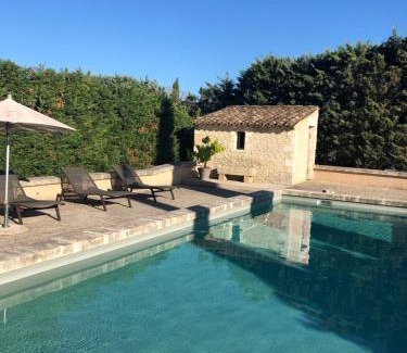 Eygalieres Apartment | Gîte Les Alpilles