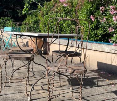 Eygalieres Apartment | Gîte Les Alpilles