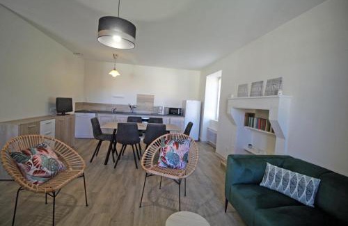 Saint-Mathieu House | Gîte Les Champs N°2