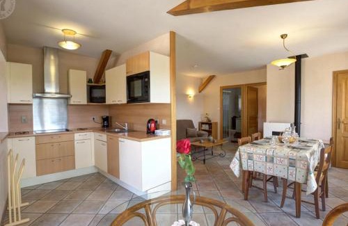 Merle-Leignec House | Gîte lumineux avec jardin et animaux acceptés en Auvergne - FR-1-496-45