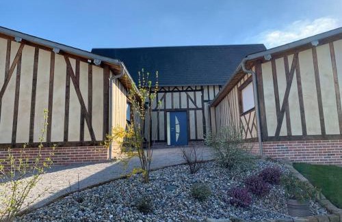 Blicourt House | Gîte, Maison entière avec billard et bel espace de vie La Grange