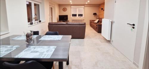 Cornimont House | Gîte moderne et calme avec local séparé pour skis et vélos