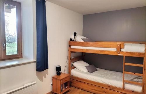 Saint-Leon House | Gîte nature au pied du Puy St Ambroise, 7 personnes - FR-1-489-440