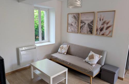 Saint-Martin-sur-Ocre House | Gîte Ocrinien, Maison 2 chambres & Loire à Vélo