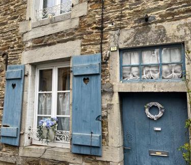 Fumay House | Gîte Pierre et Meuse