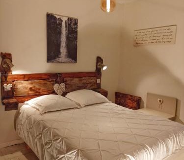 Theys House | GÎTE REDROOSTER HOME - 160m2, 4 ch, 2 sdb, fibre, parking, sauna, bain à remous