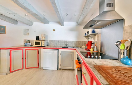 Lussan Apartment | Gîte Romy - Gîte avec piscine partagée