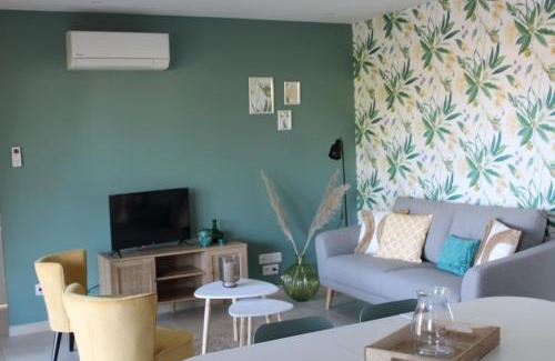 Fontenay-le-Comte House | Gîte Rose, Séjour détente et bien être en famille avec jacuzzi