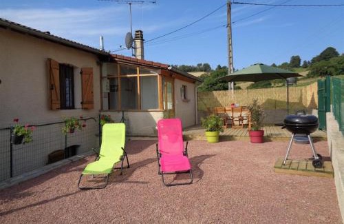 Saint-Marcel-dʼUrfe House | Gîte rural confortable avec terrasse, animaux admis - FR-1-496-235