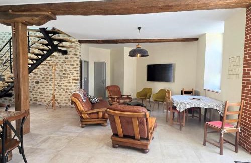 Mareil-le-Guyon House | Gîte spacieux 200m² en ferme rénovée avec terrasse, à proximité de Montfort l'Amaury et Thoiry - FR-1-527-40