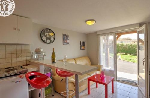 Malleval Apartment | Gîte Studio avec Piscine Partagée et Vue sur Vignes - FR-1-496-116