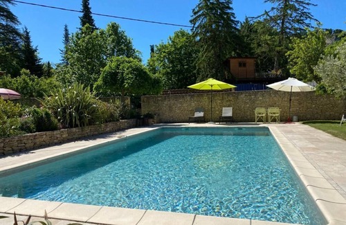 Venasque Apartment | Gîte studio with loggia in Venasque en Provence